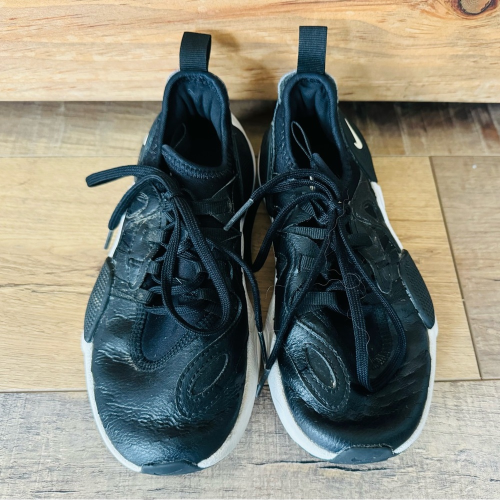 Nike Black and White Athletic Shoes